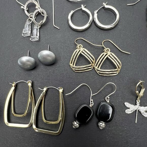 Pierced Fashion Earrings Lot 45 Pair Gold & Silver Tone Variety Wearable Vtg Now - Picture 4 of 11